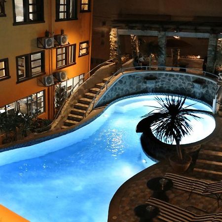 1775 Adriatico Suites Манила Экстерьер фото