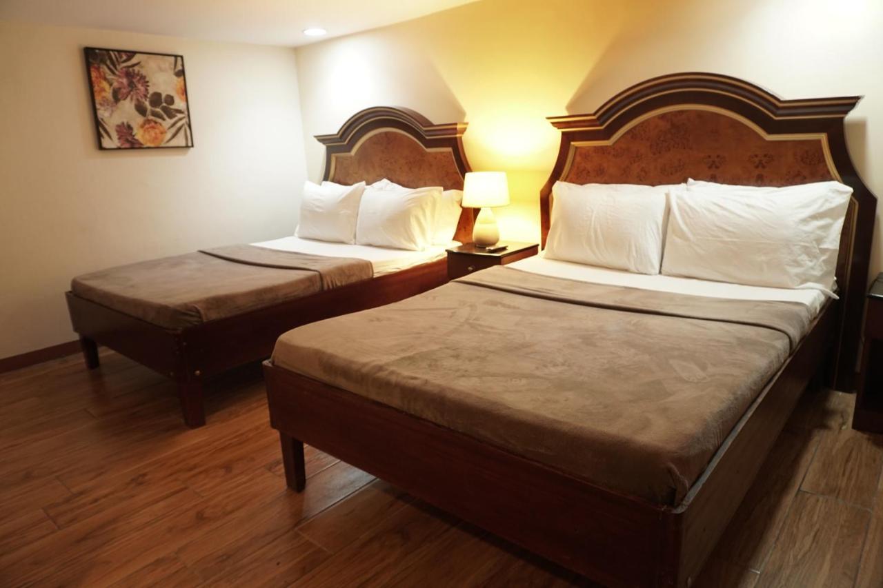 1775 Adriatico Suites Манила Экстерьер фото
